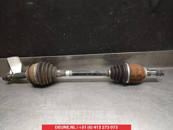 Toyota Yaris Antriebswelle links vorne O318776