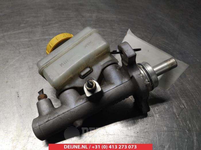 Subaru Legacy Hoofdremcilinder O336665