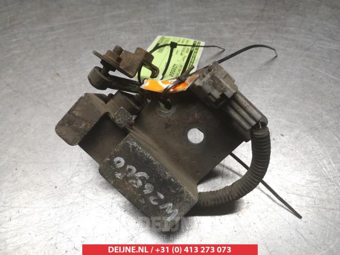 Nissan X-Trail Xenon hoogteregelaar O266826