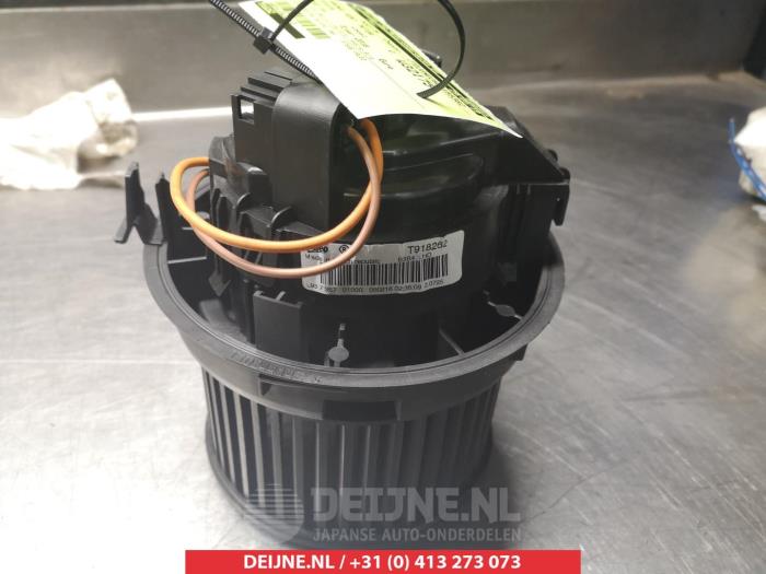 Toyota Aygo Kachel Ventilatiemotor O367448