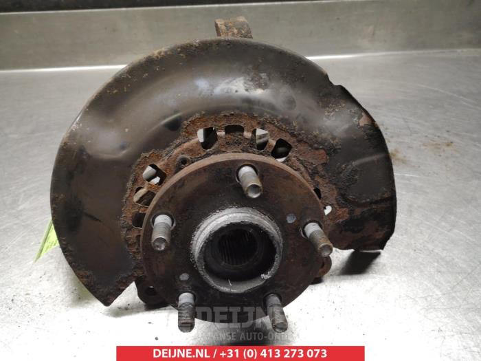 Toyota Previa Fusee links-voor O323093
