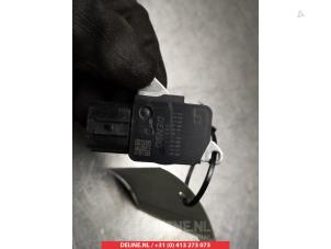 Gebruikte Luchthoeveelheidsmeter Toyota Prius (ZVW3) 1.8 16V Prijs € 15,00 Margeregeling aangeboden door V.Deijne Jap.Auto-onderdelen BV