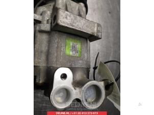 Subaru Impreza Air conditioning pump O392095 photo 2