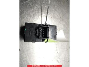 Chevrolet Cruze Multi-functional window switch O311365 photo 2