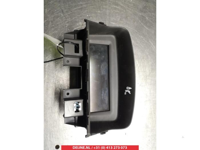 Gebruikte Display Interieur Chevrolet Cruze 2.0 D 16V Prijs € 75,00 Margeregeling aangeboden door V.Deijne Jap.Auto-onderdelen BV