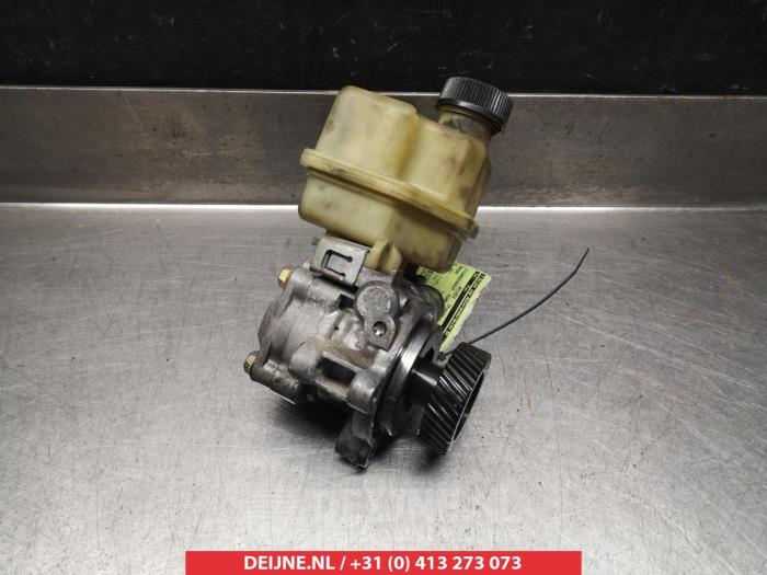 Gebruikte Servopomp Mazda 6 Sportbreak (GY19/89) 2.0 CiDT 16V Prijs € 40,00 Margeregeling aangeboden door V.Deijne Jap.Auto-onderdelen BV