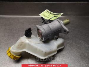 Mazda 2 Master cylinder O336417 photo 2