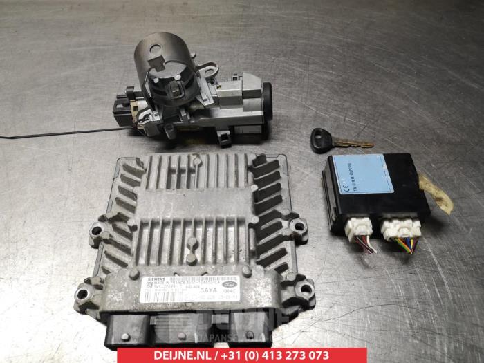 Mazda 2 Engine management computer O344156