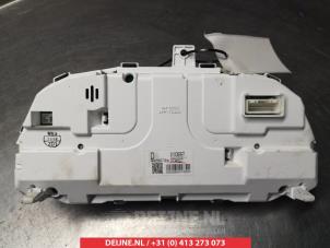 Mitsubishi Outlander Odometer KM O304731 photo 2