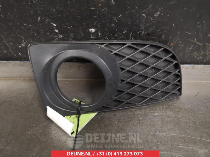 Mazda Premacy Bumper Rooster O264253