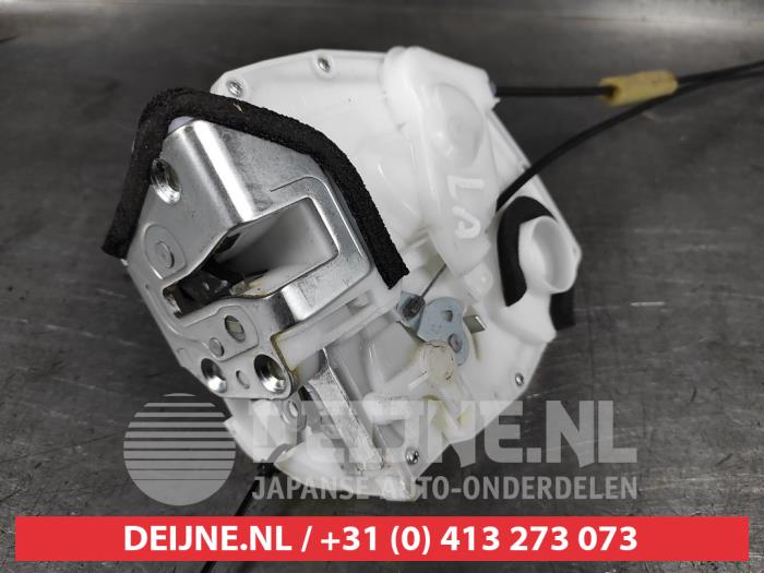 Suzuki SX-4 Deurslot Mechaniek 4Deurs links-achter O280499