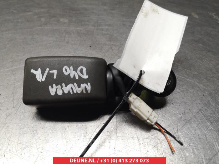 Nissan Navara Veiligheidsgordel Insteek links-voor O315493