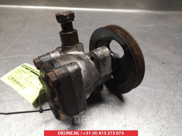 Stuurbekrachtiging Pomp van een Hyundai Atos 1.0 12V 2002