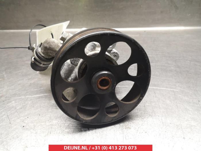 Gebruikte Servopomp Chevrolet Orlando (YYM/YYW) 2.0 D 16V Prijs € 75,00 Margeregeling aangeboden door V.Deijne Jap.Auto-onderdelen BV