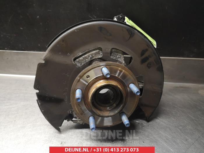Chevrolet Orlando Knuckle, front right O323235