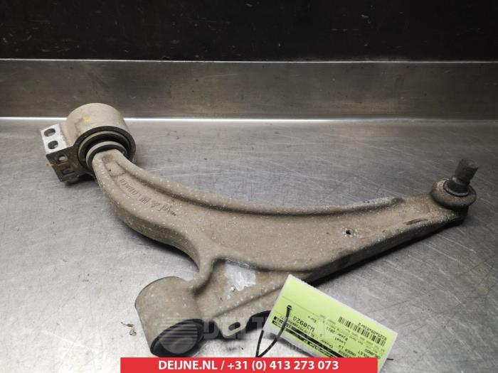 Chevrolet Orlando Front lower wishbone, left O380928
