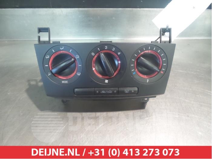 Mazda 3 Heater control panel O305431
