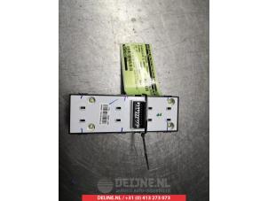 Hyundai I30 Multi-functional window switch O311584 photo 2