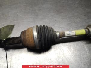 Hyundai I30 Aandrijfas links-voor O317718 foto 2