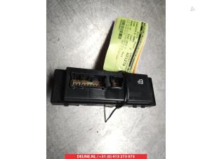 Nissan Qashqai Multi-functional window switch O311702 photo 4