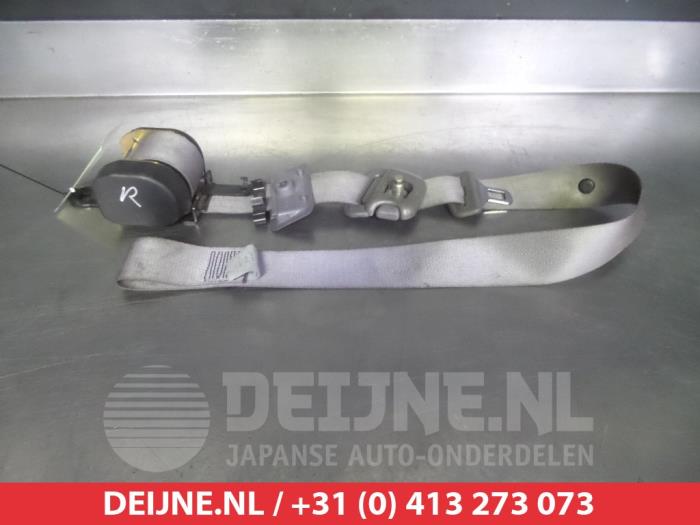 Nissan Micra Rear seatbelt, right O315936
