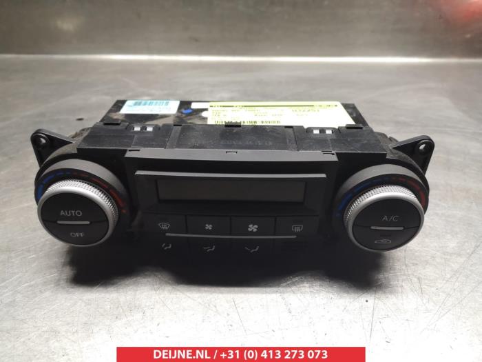 Kia Ceed Heater control panel O305880