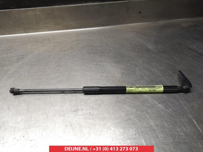 Toyota Verso Gasdemper links-achter O294492