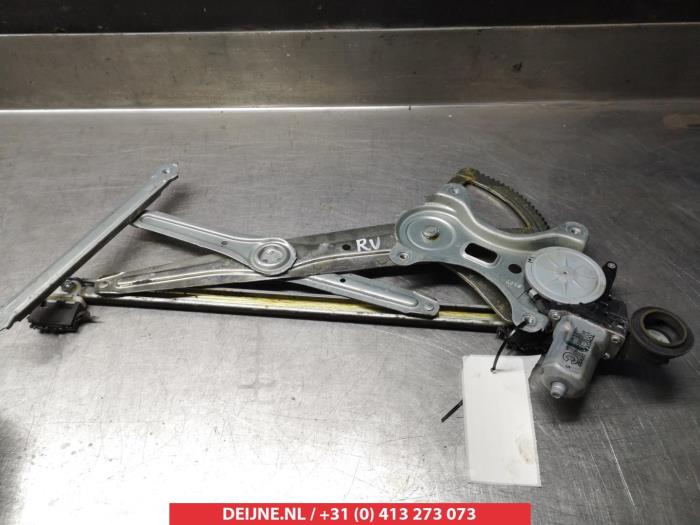 Toyota Hilux Ruitmechaniek 4Deurs rechts-voor O277082