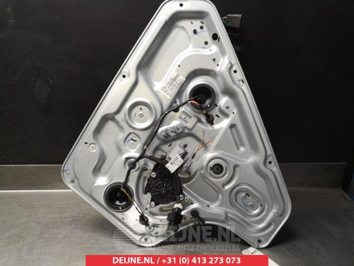 Kia Venga Rear door window mechanism 4-door, right O291335