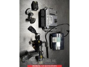 Hyundai Tucson Ignition lock + key O334924 photo 2