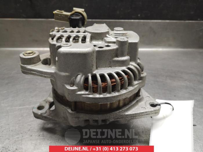 Gebruikte Alternator Mazda 3 (BK12) 1.6i 16V Prijs € 25,00 Margeregeling aangeboden door V.Deijne Jap.Auto-onderdelen BV