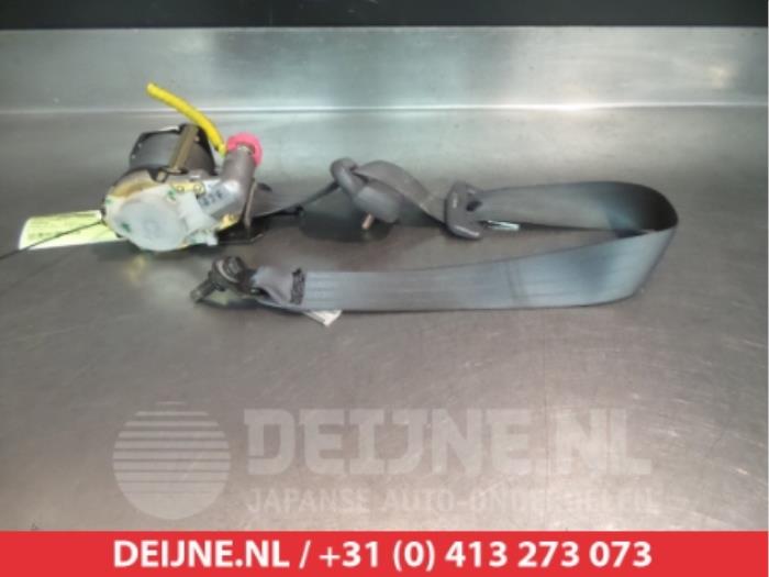 Daihatsu Young RV Front seatbelt, left O314867