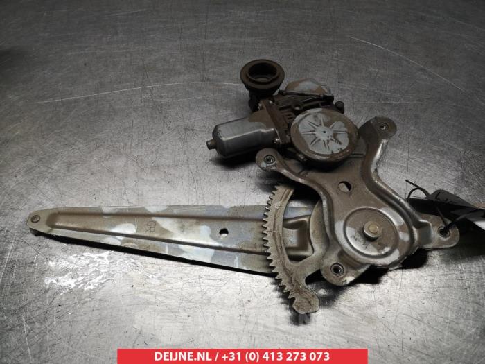 Toyota Landcruiser Ruitmechaniek 4Deurs rechts-achter O291774