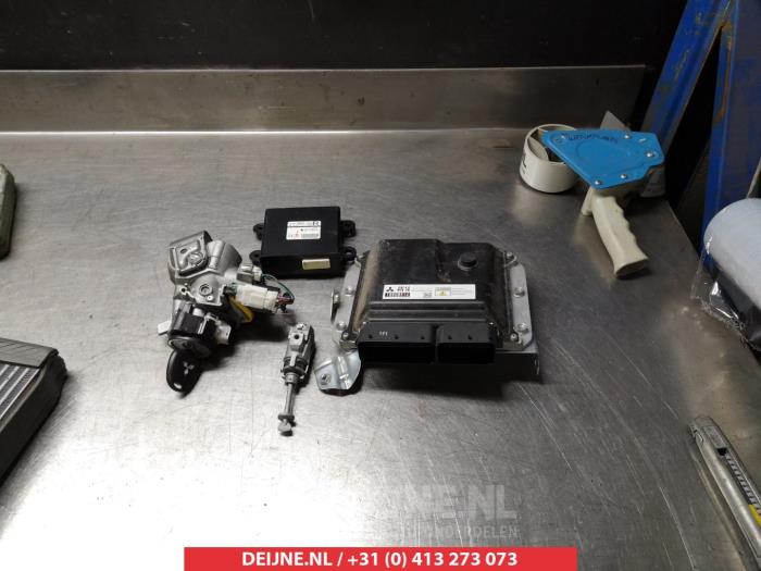 Mitsubishi Outlander Kontaktslot+Sleutel O335480