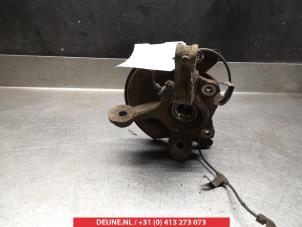 Daihatsu Cuore Fusee links-voor O390090 foto 3