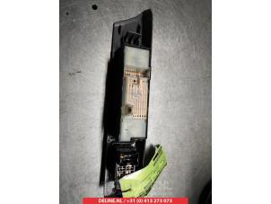 Nissan King Cab Multi-functional window switch O311709 photo 2