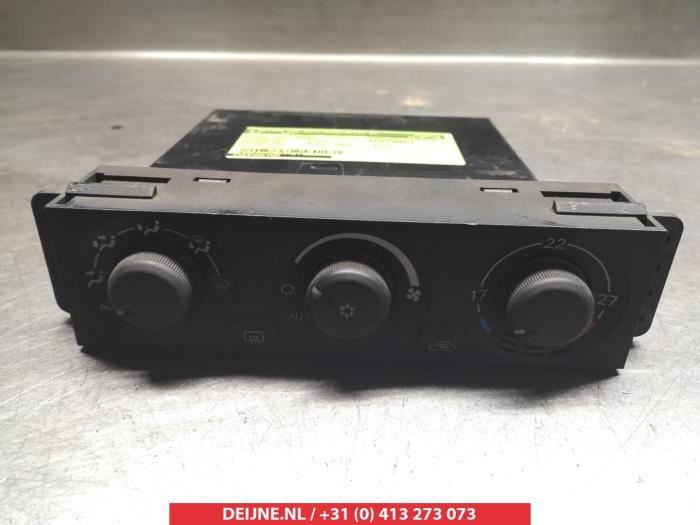 Mitsubishi Pajero Heater control panel O306048