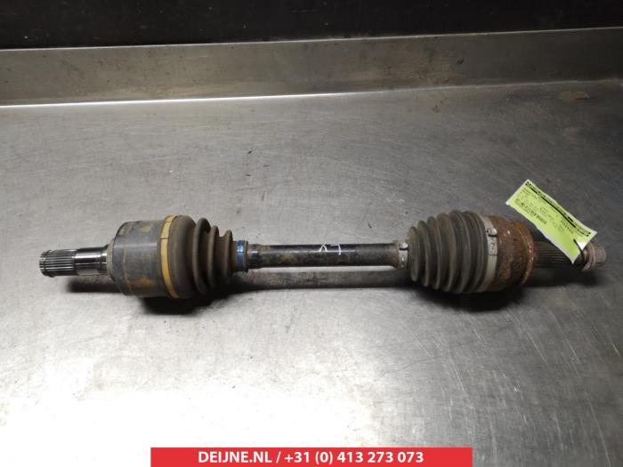 Gebruikte Aandrijfas links-voor Mazda 6 (GJ/GH/GL) 2.2 SkyActiv-D 150 16V Prijs € 75,00 Margeregeling aangeboden door V.Deijne Jap.Auto-onderdelen BV