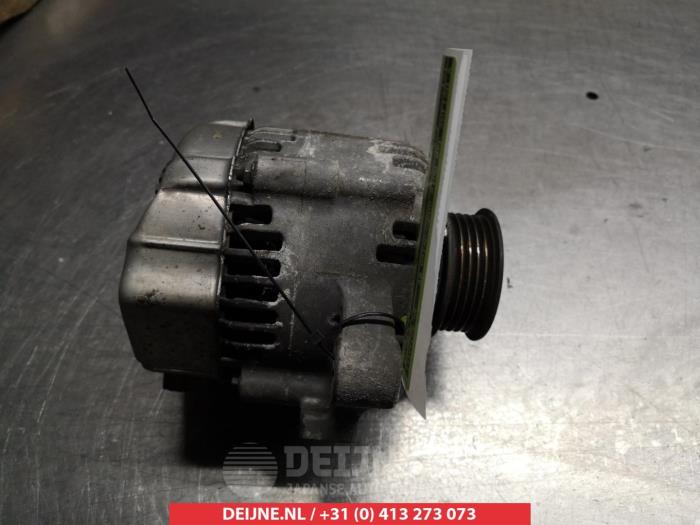 Gebruikte Dynamo Toyota iQ 1.0 12V VVT-i Prijs € 50,00 Margeregeling aangeboden door V.Deijne Jap.Auto-onderdelen BV