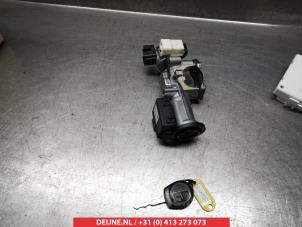 Suzuki Splash Engine management computer O345220 photo 2