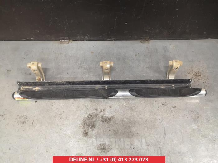 Mitsubishi L200 Treeplank links O292238