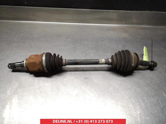 Toyota Yaris Aandrijfas links-voor O318642