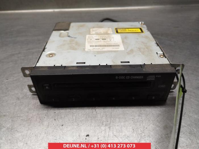 Mitsubishi Pajero CD Wechsler O313663