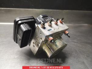 Gebruikte ABS Pomp Mitsubishi L-200 2.4 Clean Diesel 4WD Prijs € 150,00 Margeregeling aangeboden door V.Deijne Jap.Auto-onderdelen BV