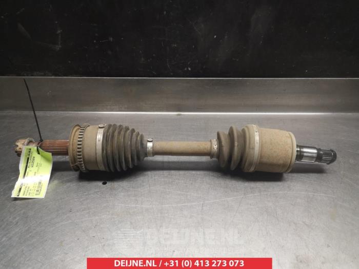 Gebruikte Steekas links-voor Mitsubishi L-200 2.4 Clean Diesel 4WD Prijs € 100,00 Margeregeling aangeboden door V.Deijne Jap.Auto-onderdelen BV