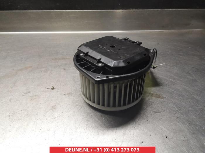 Nissan 370Z Kachel Ventilatiemotor O367018