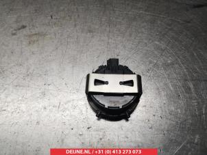 Nissan 370Z Regensensor O271172 foto 2
