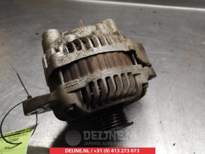 Gebruikte Dynamo Suzuki Grand Vitara II (JT) 2.0 16V Prijs € 40,00 Margeregeling aangeboden door V.Deijne Jap.Auto-onderdelen BV