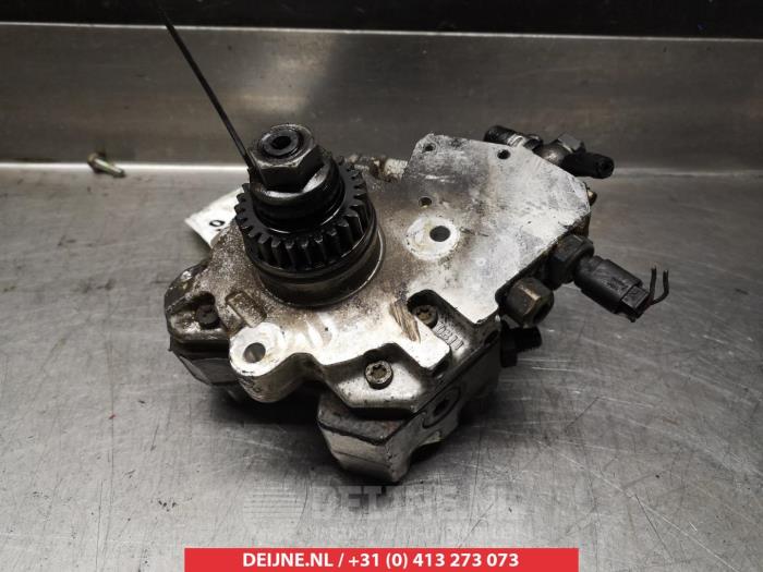 Gebruikte Brandstofpomp Mechanisch Mitsubishi Colt (Z2/Z3) 1.5 DI-D 12V HP Prijs € 35,00 Margeregeling aangeboden door V.Deijne Jap.Auto-onderdelen BV