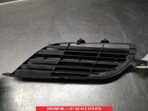 Nissan Almera Tino Grille O265193 foto 2